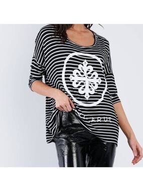Kiki Larue Black White Graphic Logo Scoop Neck Top Blouse ~ size Medium